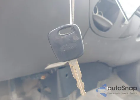 2001 Ford F-150 Xl/Xlt z USA, uszkodzony, nr VIN 2FTPF17Z61CA92958